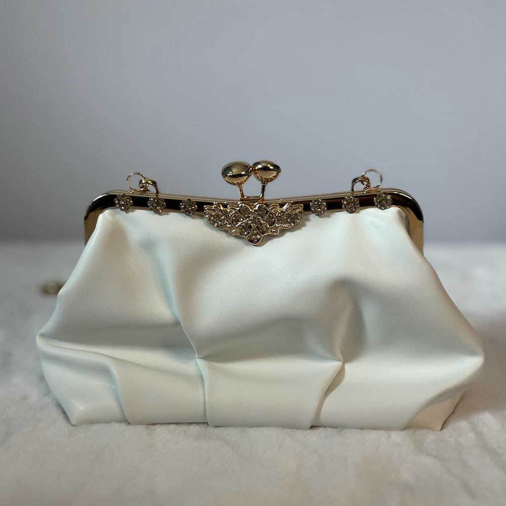 Elegant White Satin Evening Clutch with Gold Chain NWOT Prom wedding formal - Picture 6 of 7